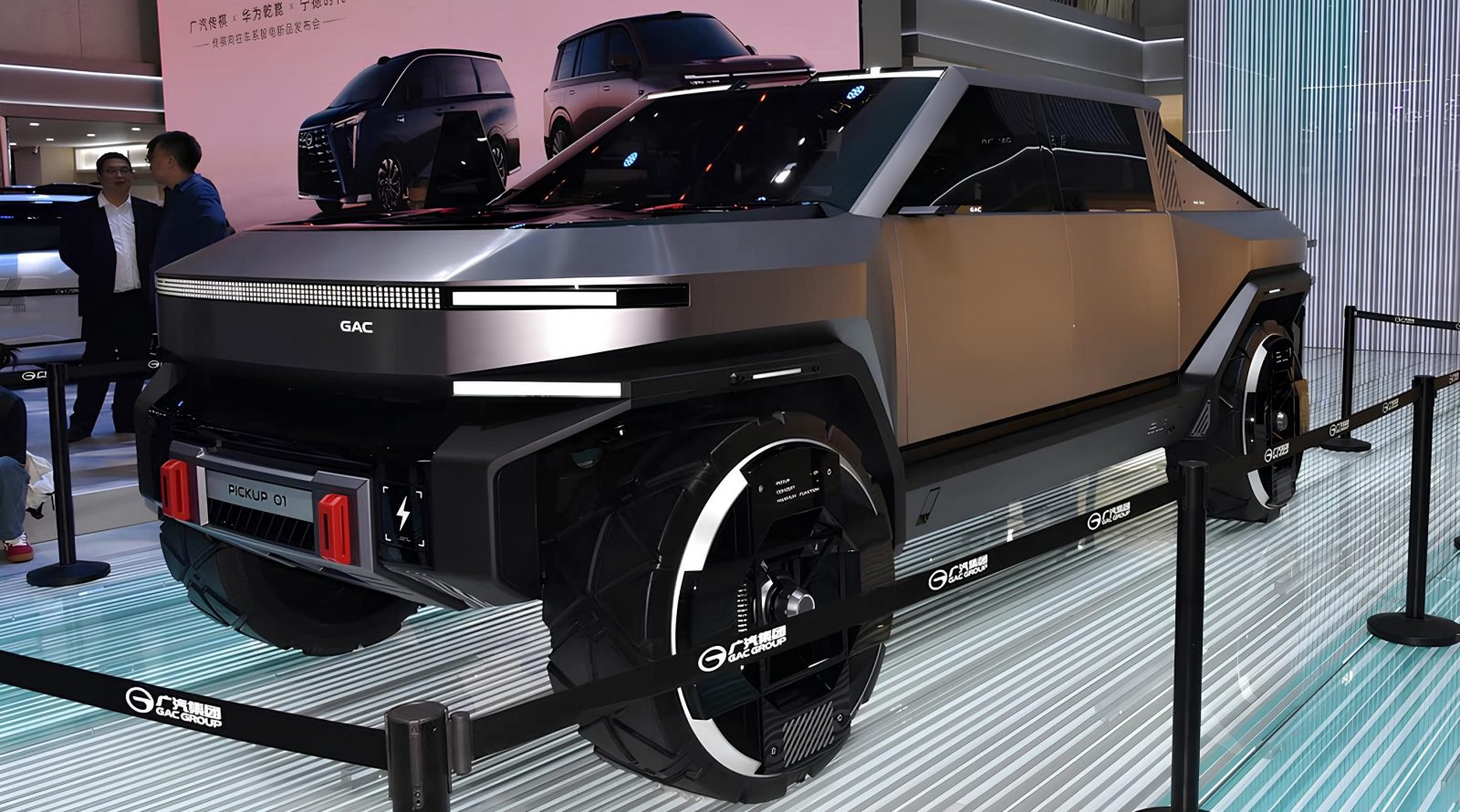 pikap-gac-pickup-01-analog-cybertruck