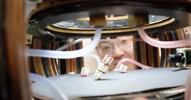 metabot-sposobnyj-izmenyat-formu-i-vypolnyat-komandy