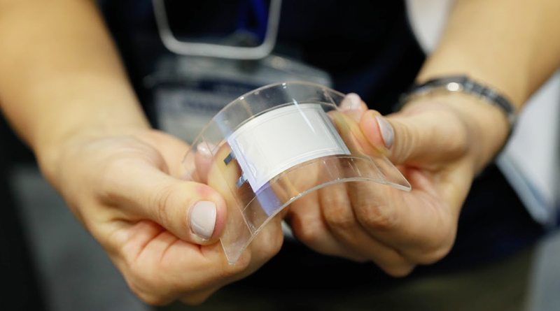 Гибкий аккумулятор Panasonic | источник: blogspot.com