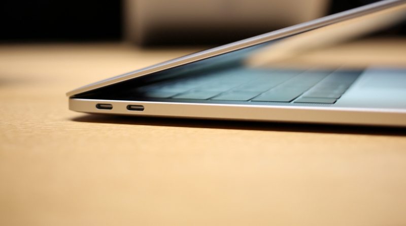 Apple MacBook Pro 2016 | источник: theverge.com