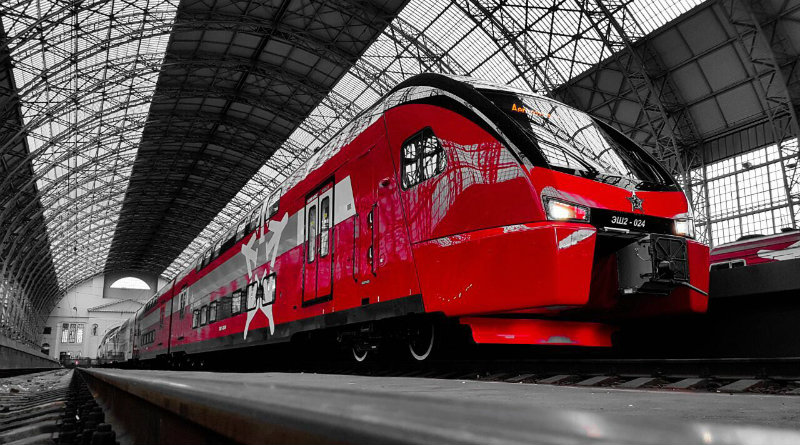 Двухэтажный аэроэкспресс | Фото: Марк Кожура