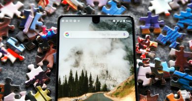 Essential Phone | Фото: Engadget