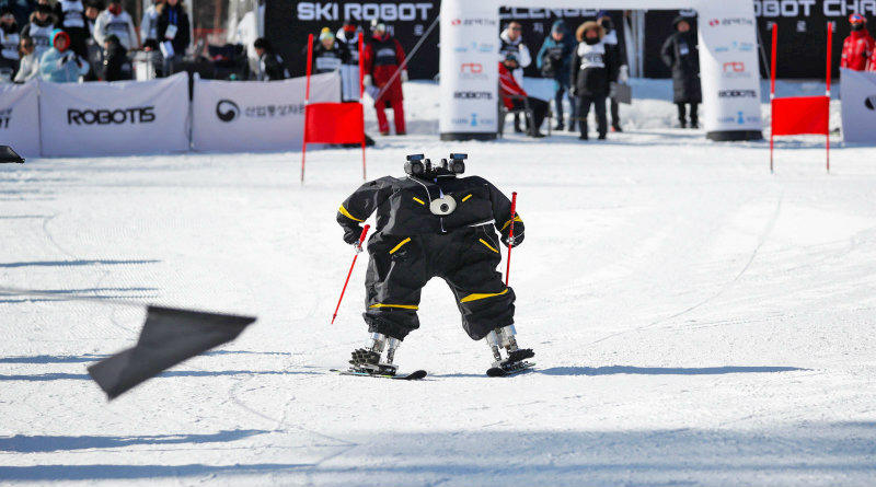 Робот на Олимпийских играх | Фото: Engadget