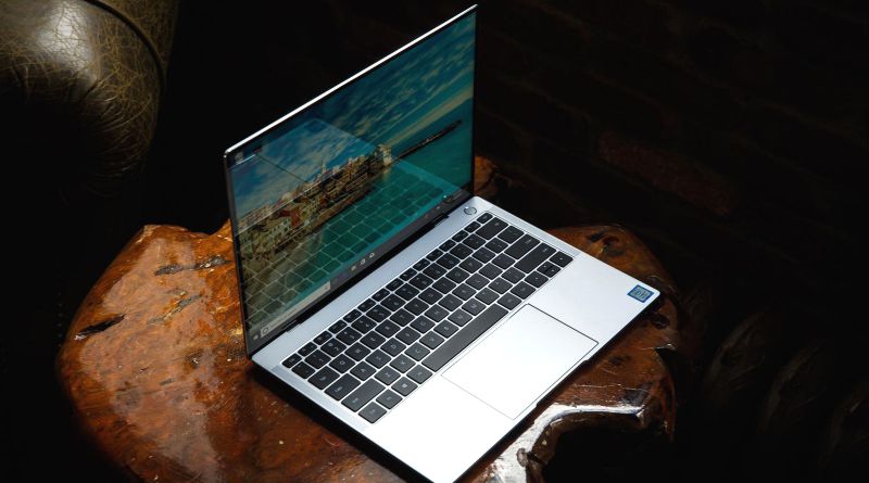 Huawei MateBook X | Фото: Engadget