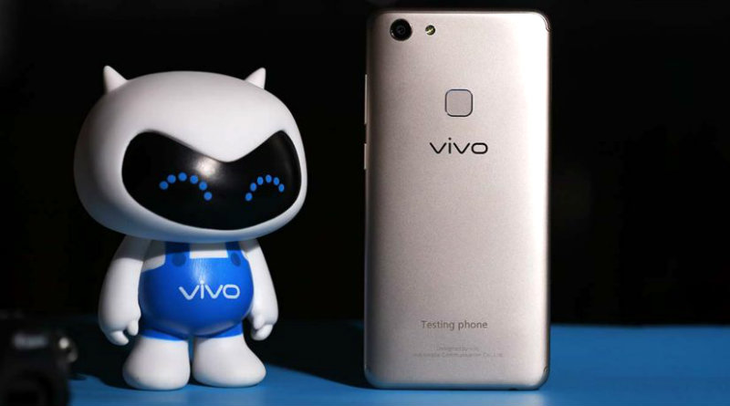 Vivo V7 | Фото: revu.com