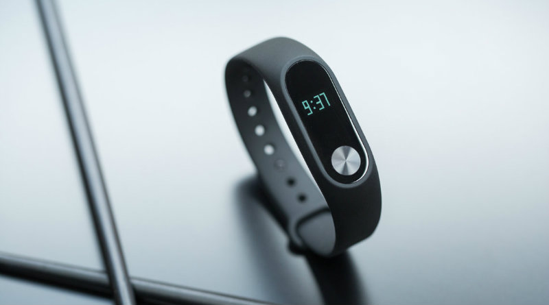 Xiaomi Mi Band 2 | Фото: curved.de