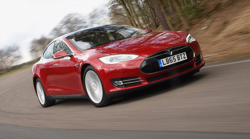 Tesla Model S | Фото: Tesla Roadster | Фото: Tesla