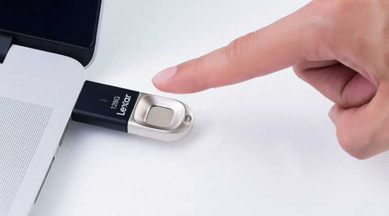 JumpDrive F35 | Фото: Lexar