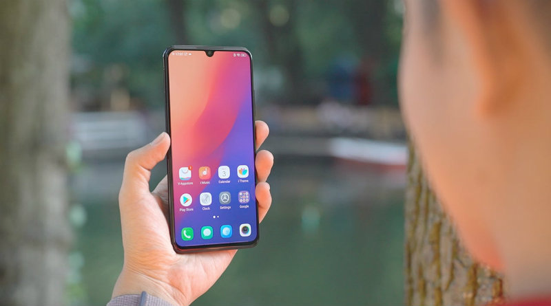 Vivo V11 | Фото: gadgetmatch