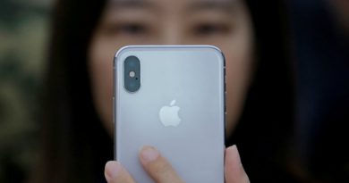 Китаянка с iPhone | Фото: ft.com