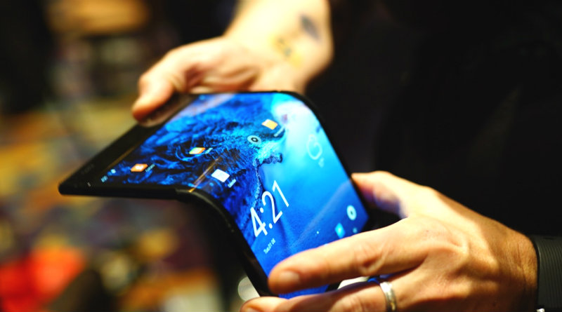 Гибкий смартфон FlexPai | Фото: frandroid