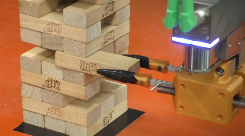 Робот играет в Jenga | Фото: MIT