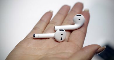 Apple AirPods | Фото: Канобу