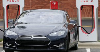 Tesla | Фото: media.npr.org