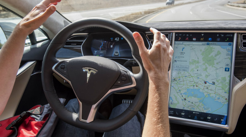 Автопилот Tesla | Фото: timedotcom