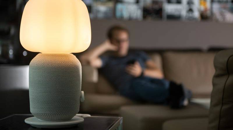 Умная лампа IKEA | Фото: thestar.com