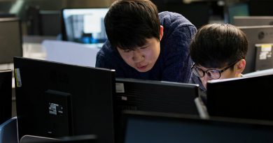 Разработчики из Китая | Фото: РИА