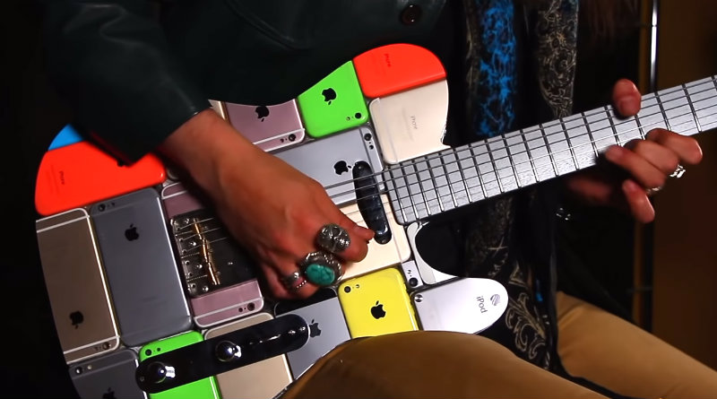 Гитара из айфонов