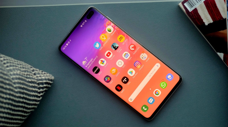 Galaxy S10 Plus | Фото: https://mobidevices.ru/