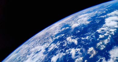 Фотография, сделанная из космоса на смартфон Mi 10 Pro