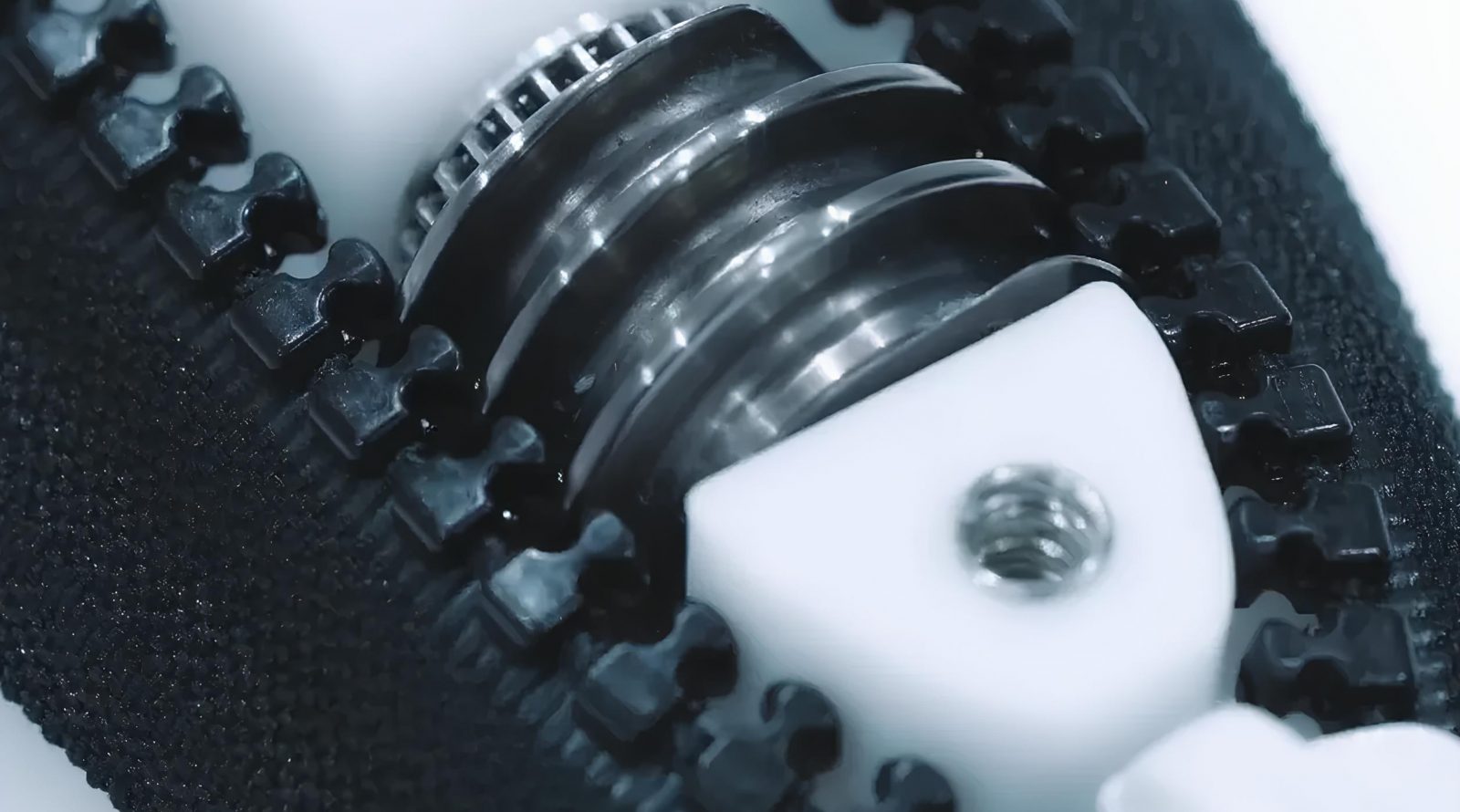 molnia-s-distantsionnym-upravleniem