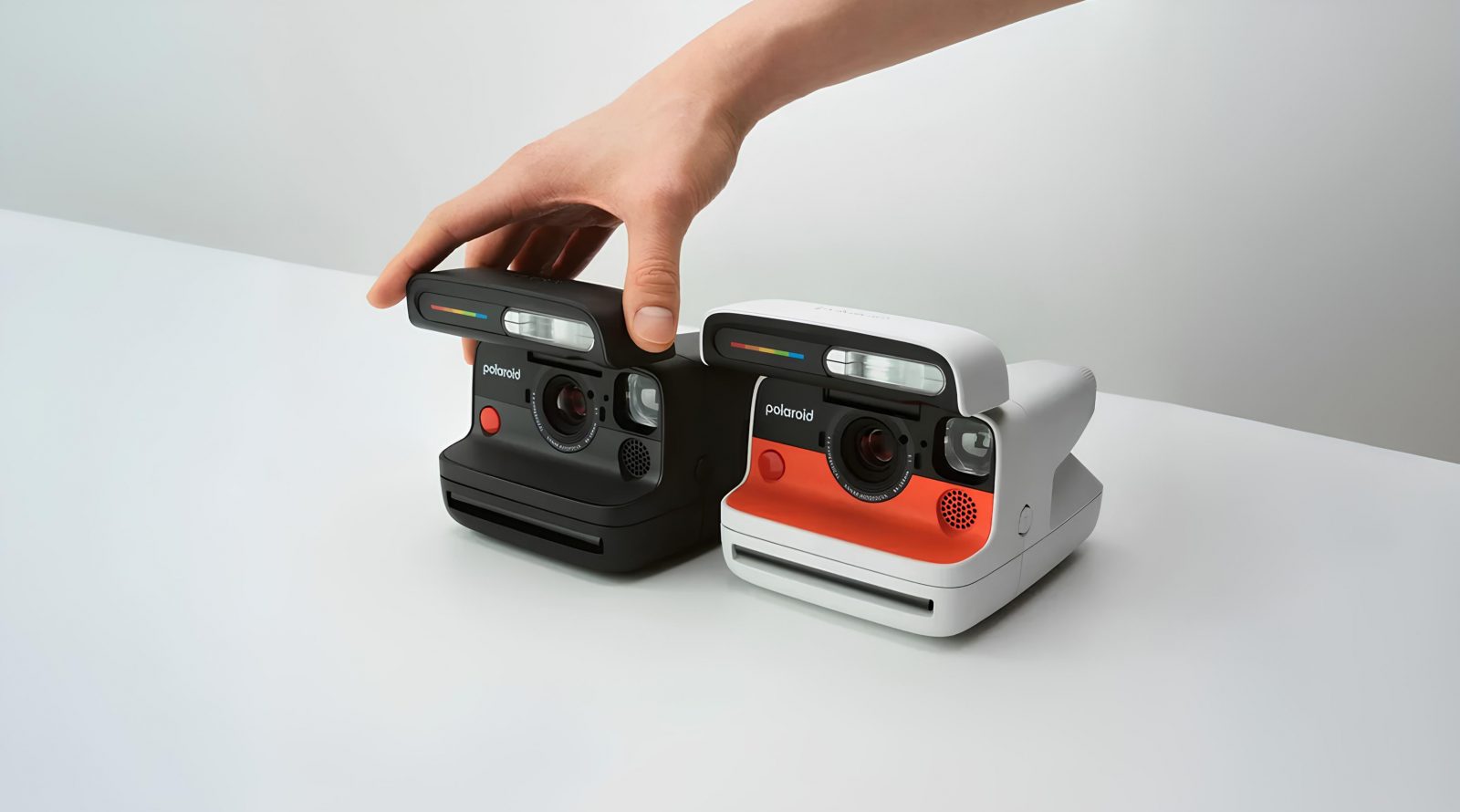 skladnaya-kamera-flip-ot-polaroid