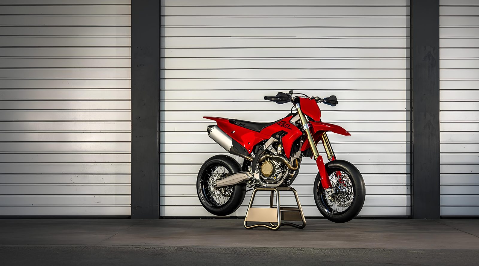 ducati-desmo450-sm