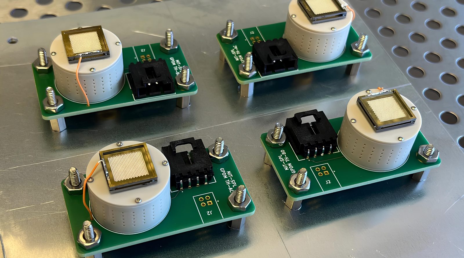 razrabotka-mit-cubesat