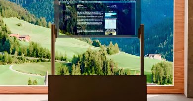 prozrachnyj-monitor-phantom