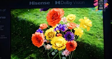 Hisense_116UX
