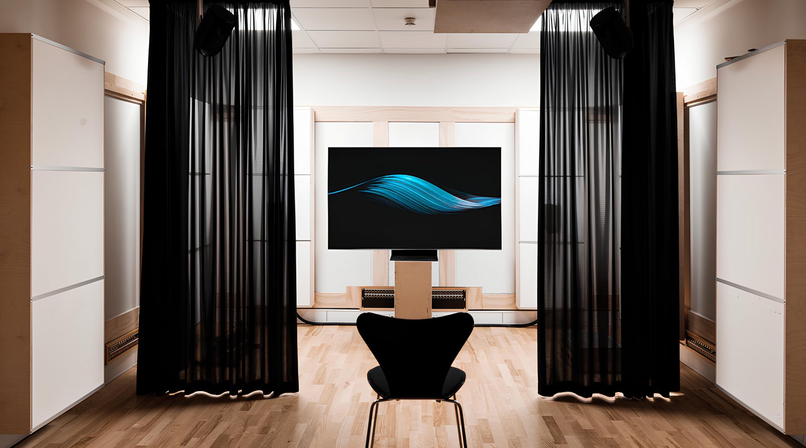 televizor-tcl-i-bang-olufsen