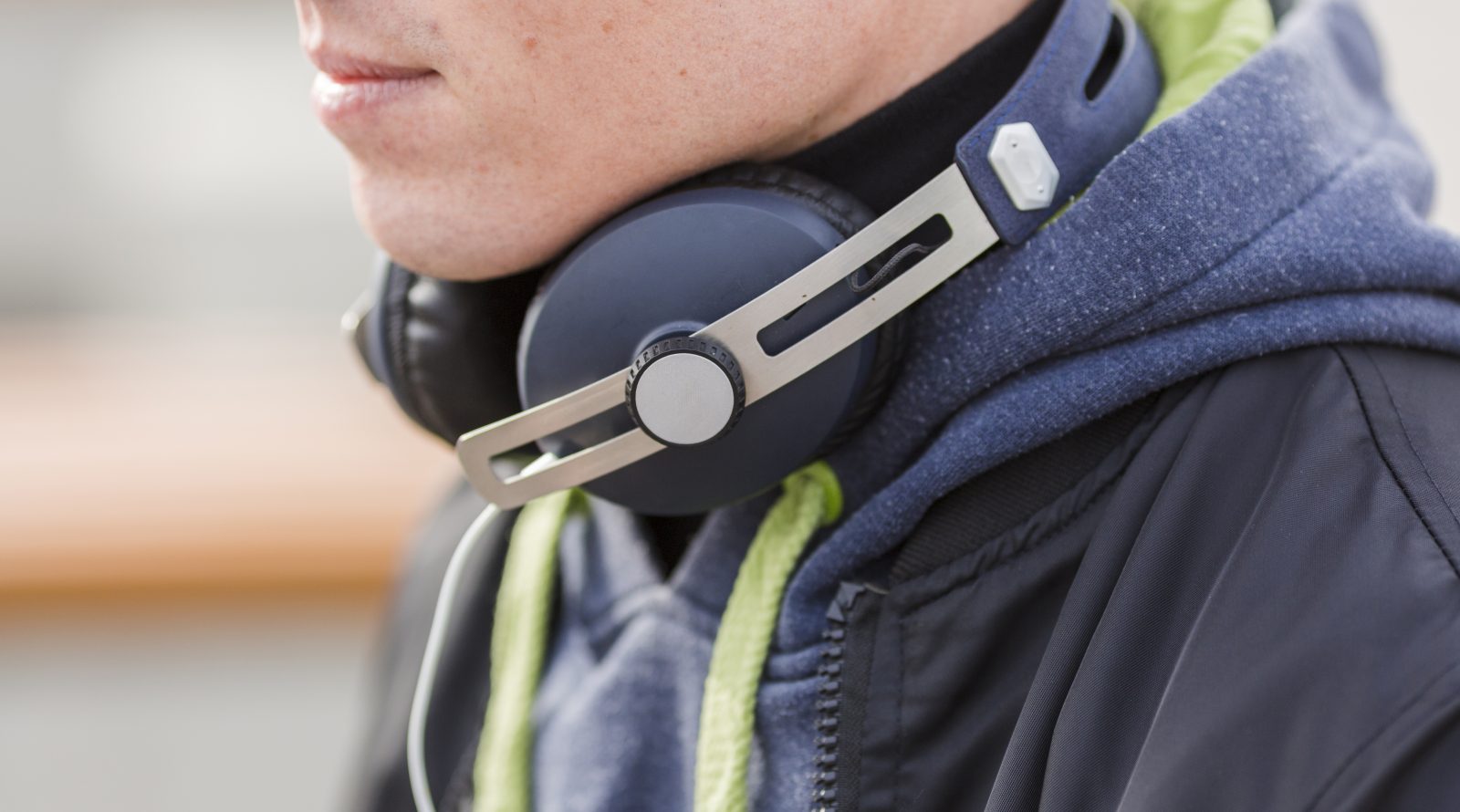 ai-naushniki-s-chipom-apple-m2